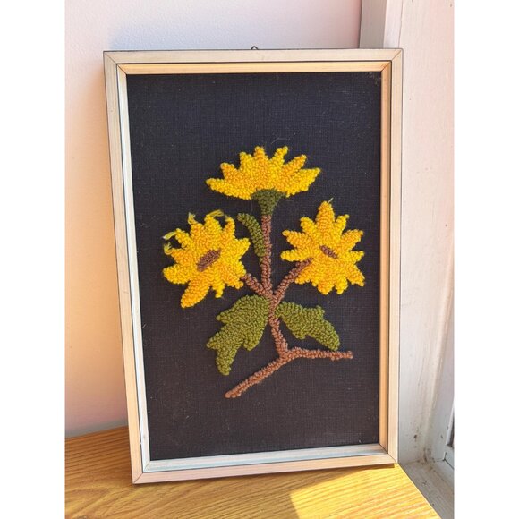 Home hand made vintage sunflower crewel art picture flowers floral - Picture 3 of 5